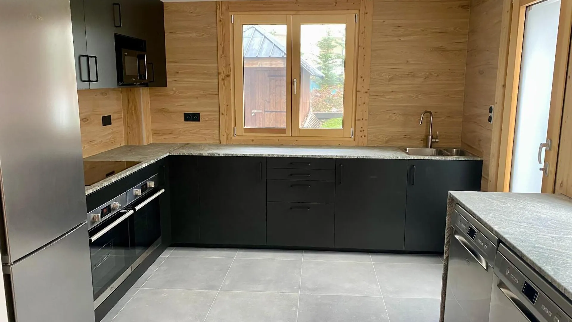 The Castle, 10 Bedroom Chalet, Chamonix Centre