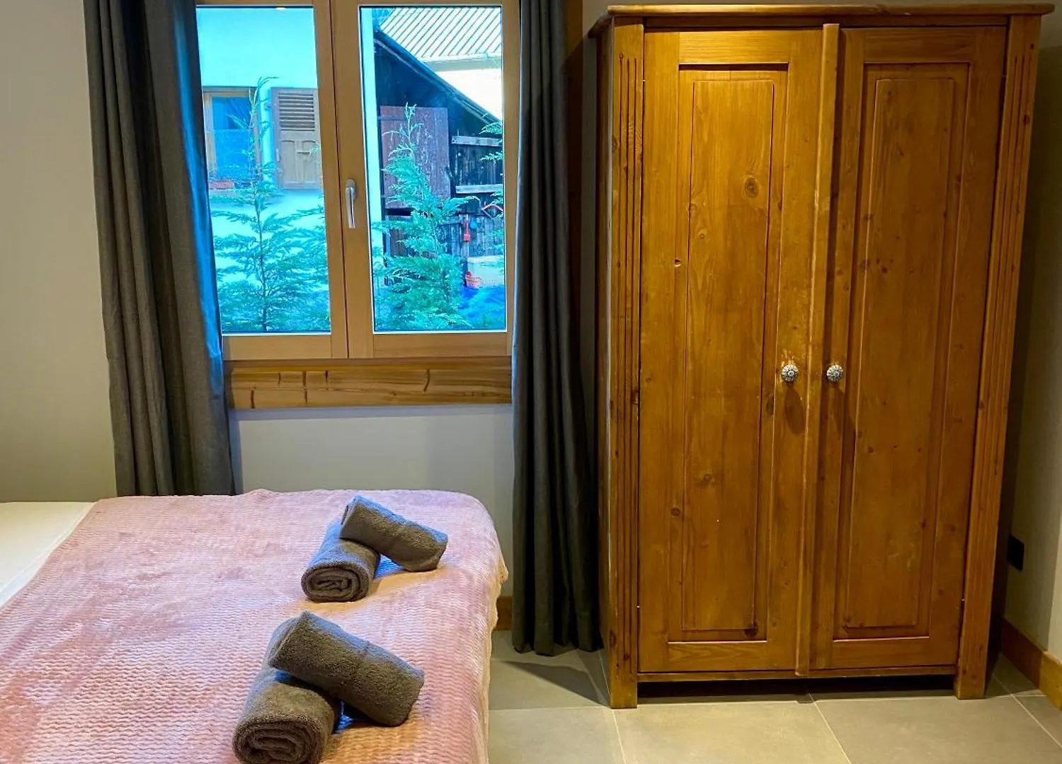 The Castle, 10 Bedroom Chalet, Chamonix Centre