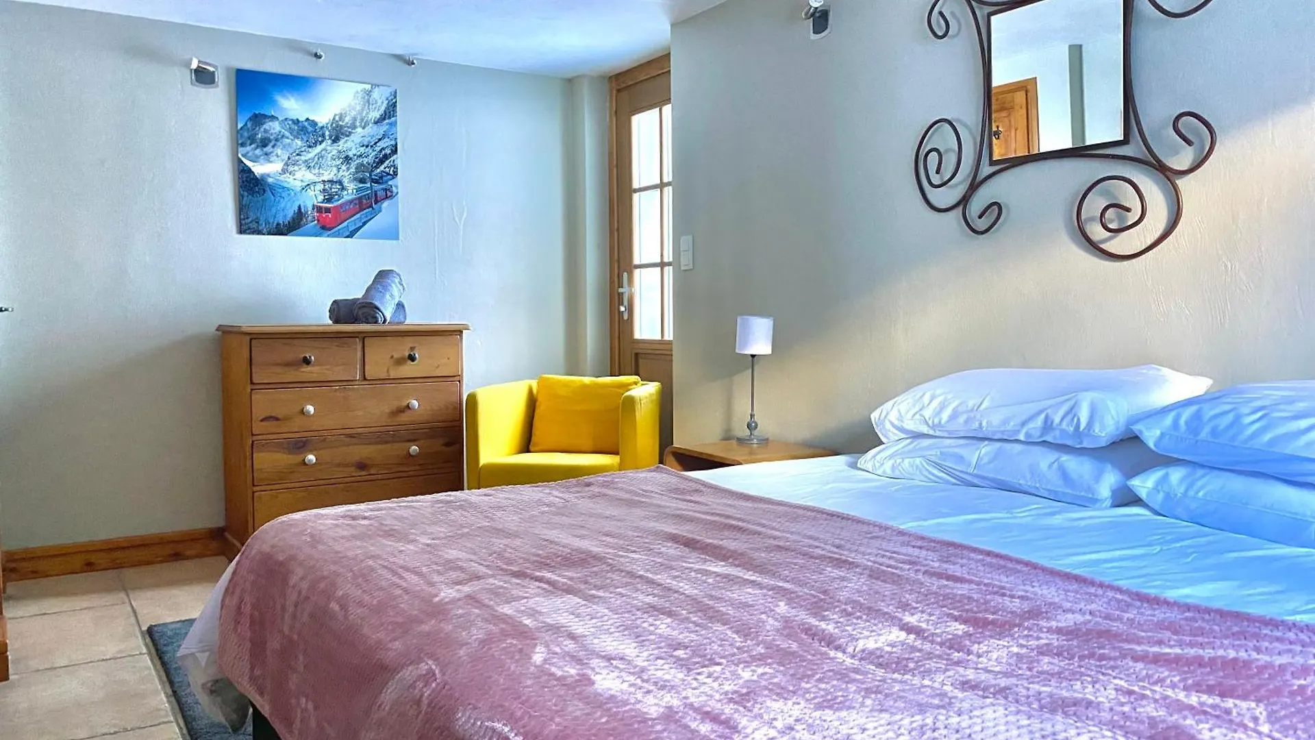 The Castle, 10 Bedroom Chalet, Chamonix Centre France